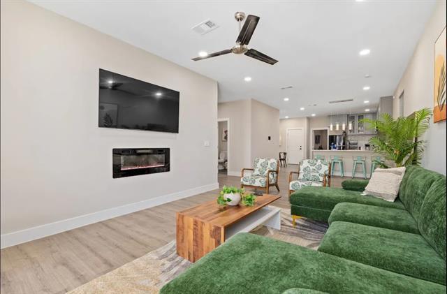 Photo - 2021 Leath St