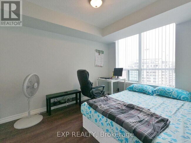 Photo - 17 Barberry Pl Unité 1803