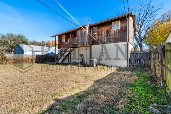Photo - 4557 S Oak Ave