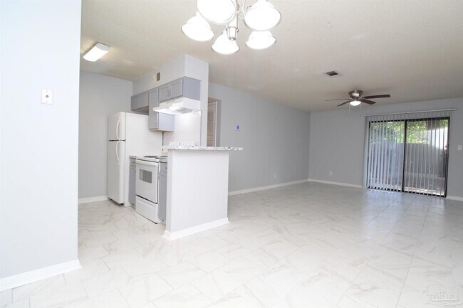 Photo - 7116 Pearson Rd