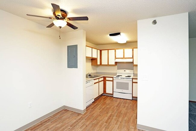 THE ARBORS APARTMENTS