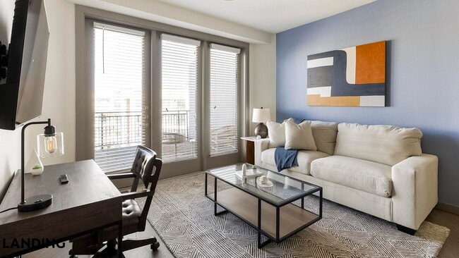 Photo - 101 S Center St Unidad 644