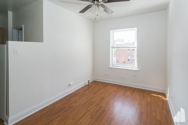 4615 N Malden St Unidad 3B