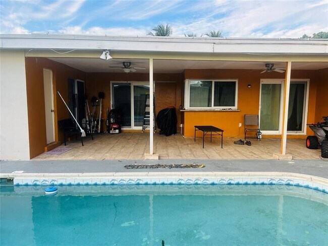 Photo - 6624 NW 1st Ct