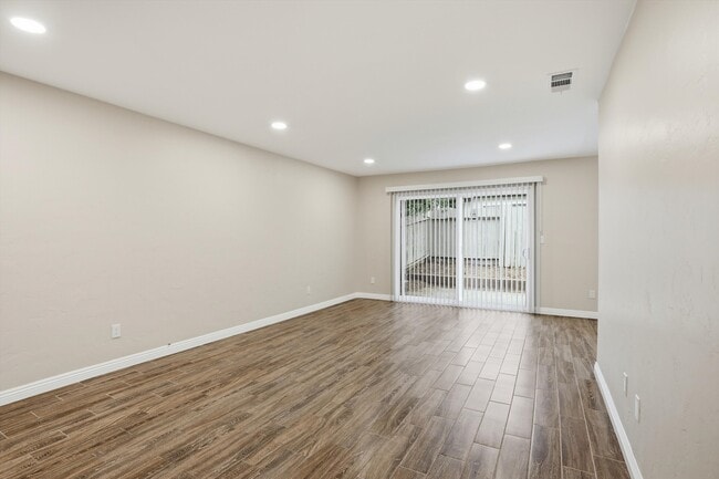 Photo - 840 Bonita Ave Unit 840