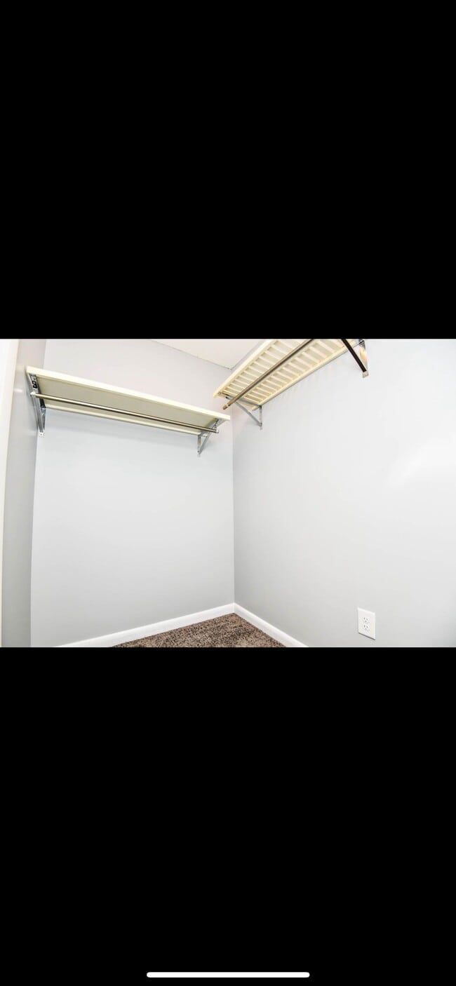 3111 Braddock Dr