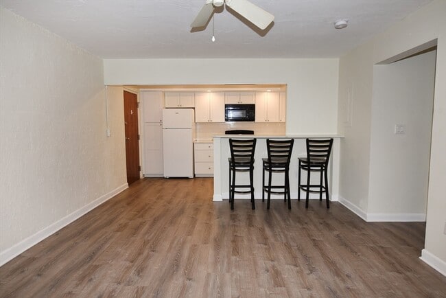 Photo - 106 Broad St Apartment Unit 15