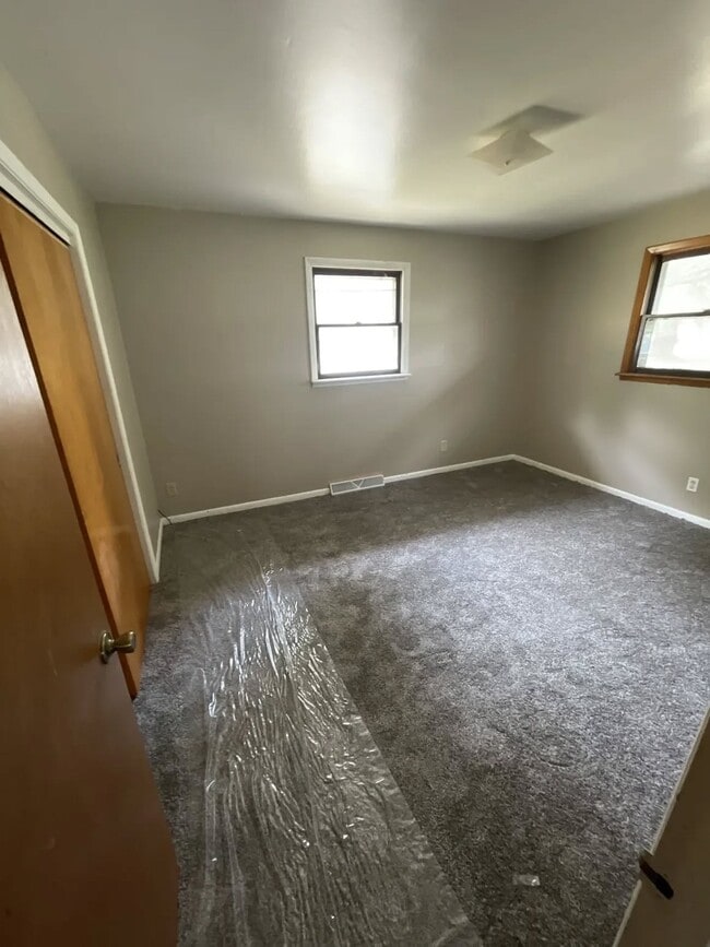 1 Suburban Ct