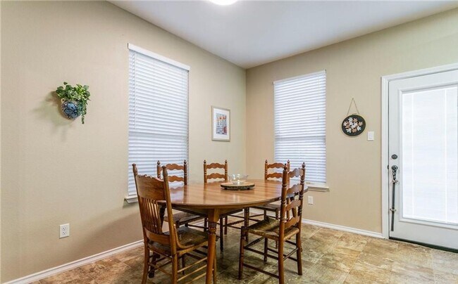 Photo - 3-bedroom 2.5 bathroom house for rent!