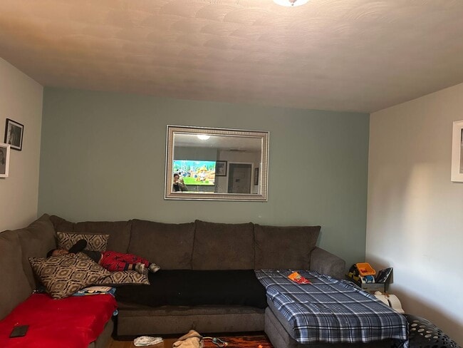 Photo - Long Realty & Property Management - 4 Bed ...