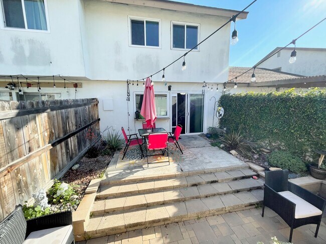 Photo - 330 Carriage Dr