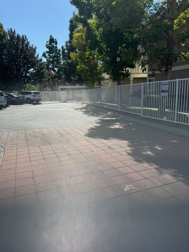 Photo - 12572 Fieldstone Ln Unit 1