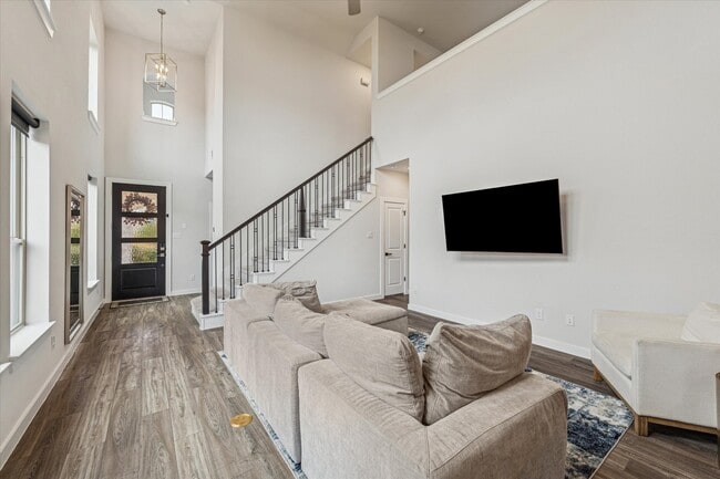 Photo - 7933 Spring Run Dr