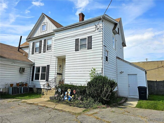 Building Photo - 1704 Abbott Rd Rental