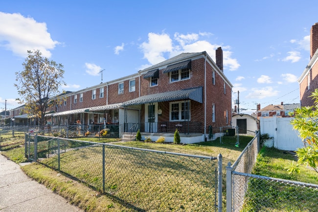 Building Photo - 2221 Coralthorn Rd