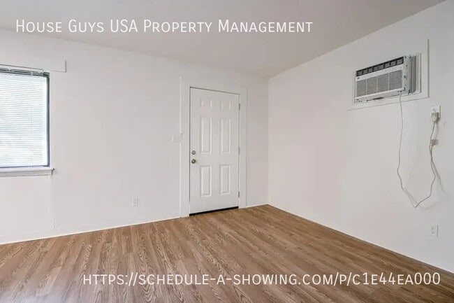 Photo - 15216 Bellaire Ave Unidad C