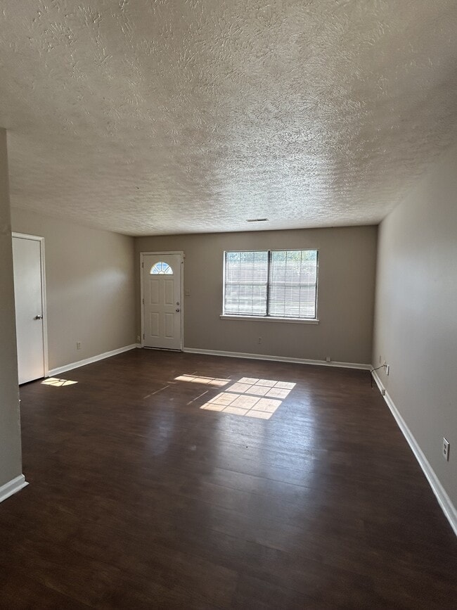 Photo - 136 New Gritton Ave
