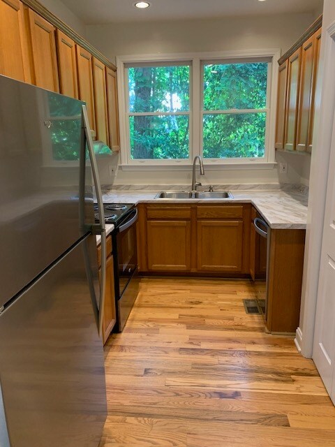 Photo - 493 Yonah Ave