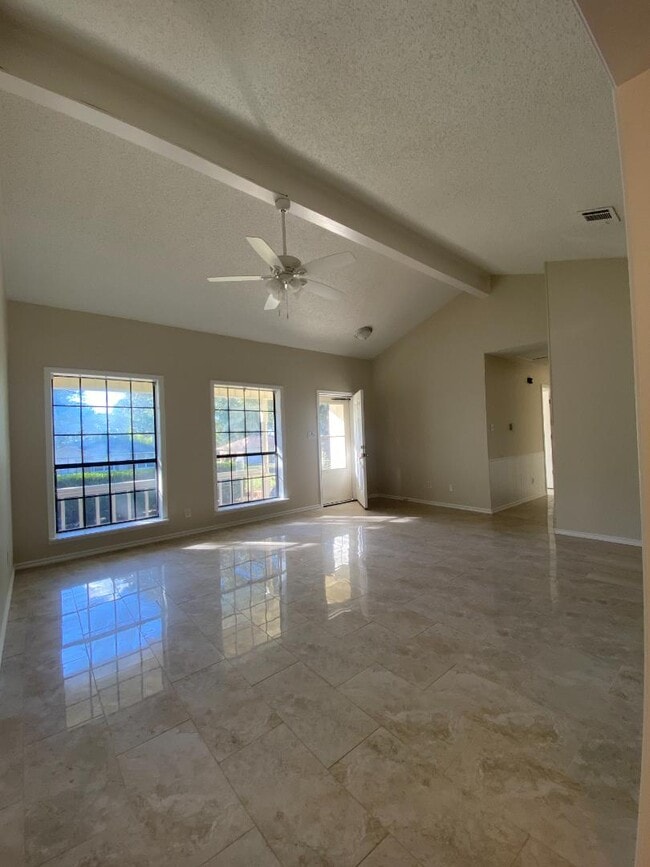 Photo - 4702 Jade St