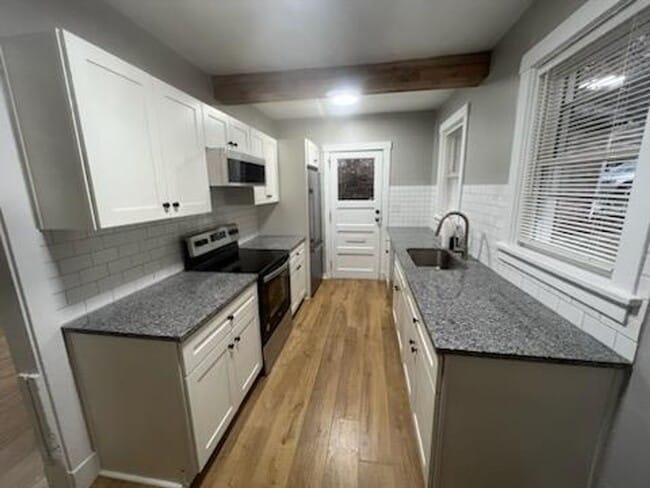 Photo - 1661 Belasco Ave Unit 1