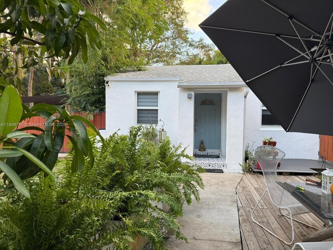 Photo - 396 NE 152nd St