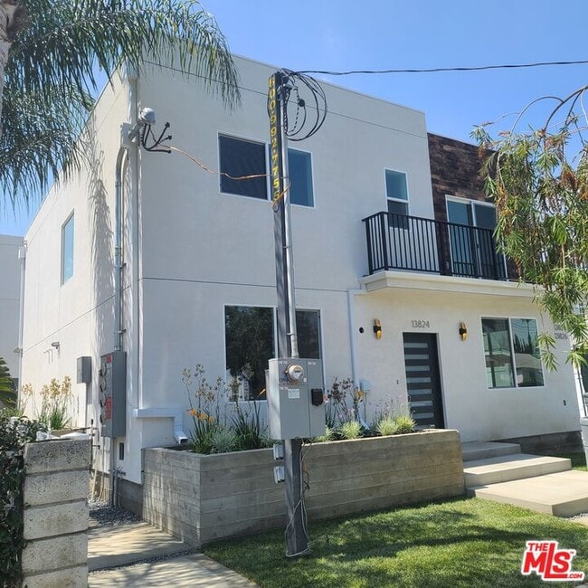 Photo - 13824 Bessemer St