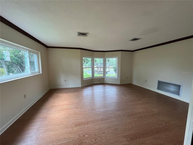1145 S Lake Reedy Blvd