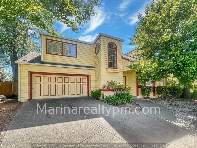 Building Photo - Charming 4 bedroom 2.5 bath in Glen Cove, ... Rental