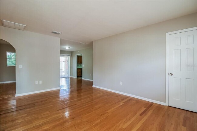 Photo - 804 Greenbriar Dr