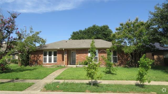 Building Photo - 225 Glenwood Dr Rental