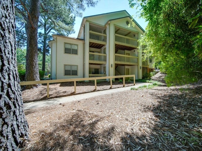 Building Photo - 1052 Churchill Downs Ct Rental