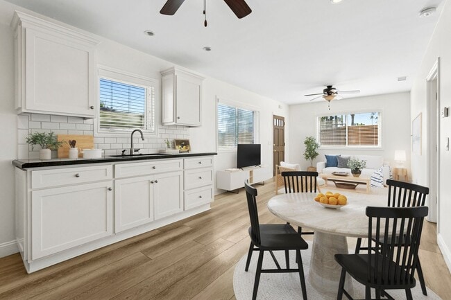 Photo - Private Guest House in Eastside Costa Mesa