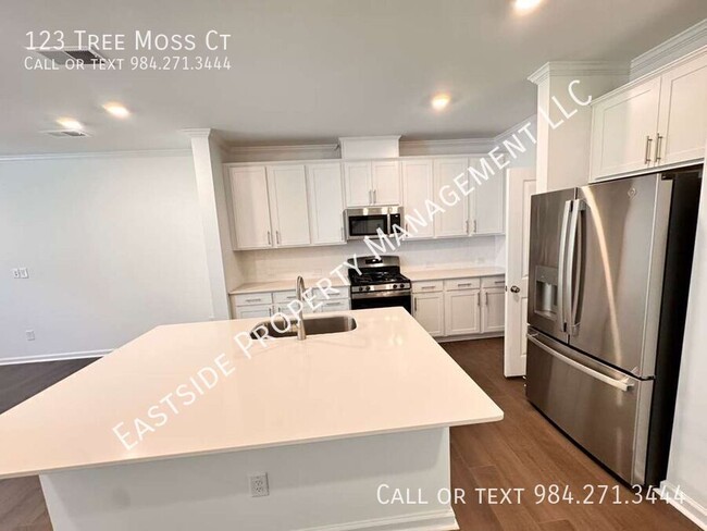 Photo - 123 Tree Moss Ct