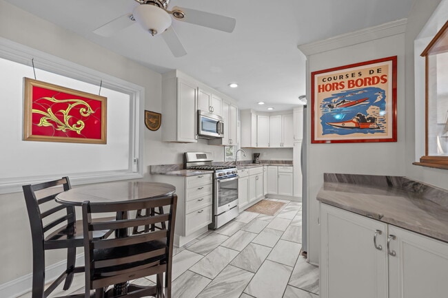 Photo - 182 Lewistown Rd