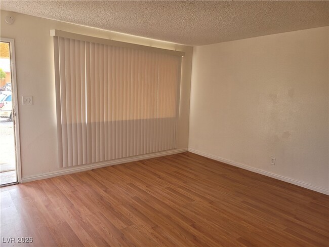 Photo - 2600 E Vana Ave