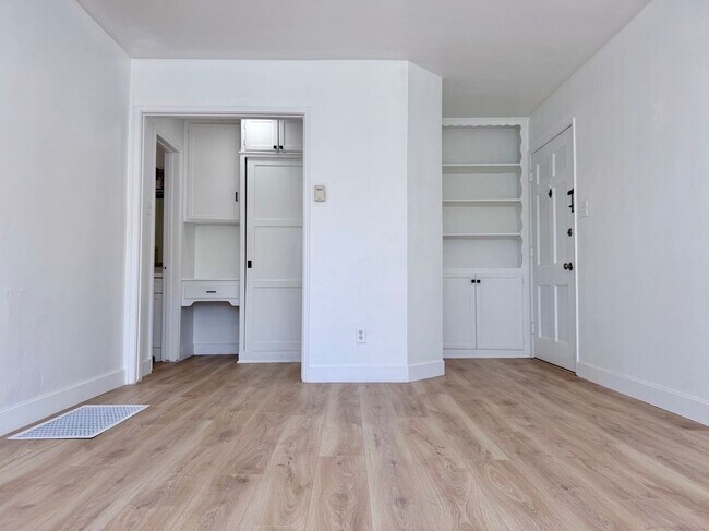 5279 E The Toledo Unit 1