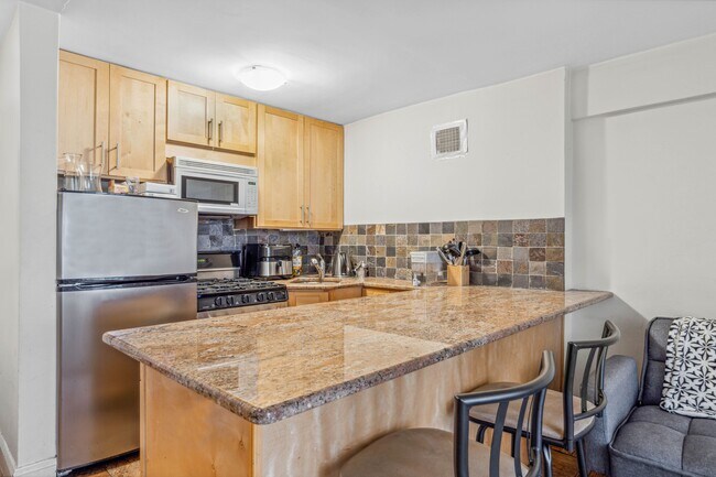 Photo - 141 E 55th St Rental