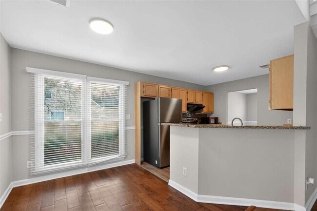 Photo - 7700 Lakeshore Ct