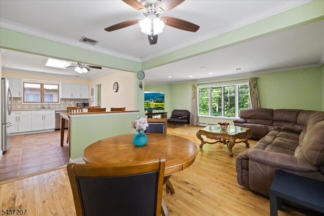 Photo - 286 Gilbert Ave