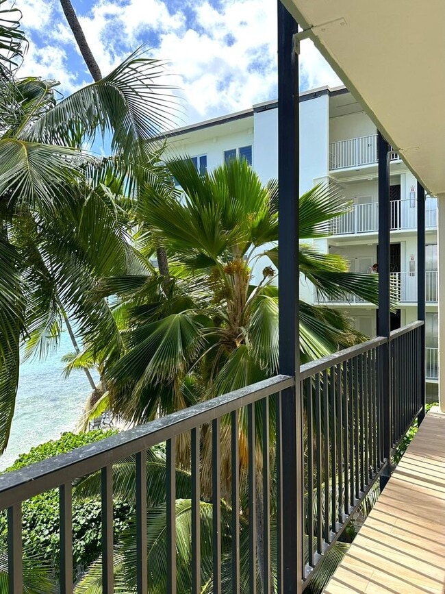 Photo - Gold Coast, Tropic Seas - 2BR/2BA/Street Parking Only