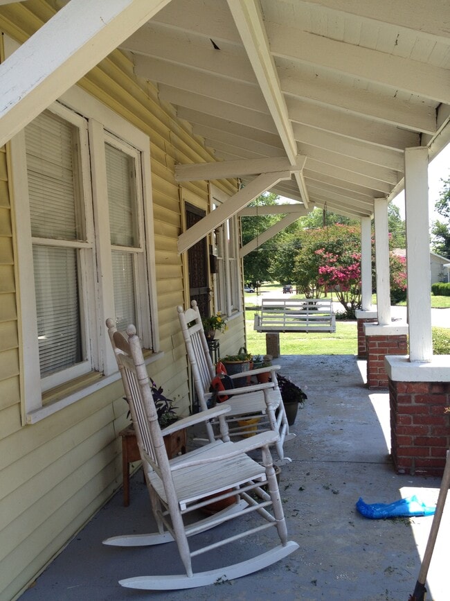 Photo - 2288 York Ave