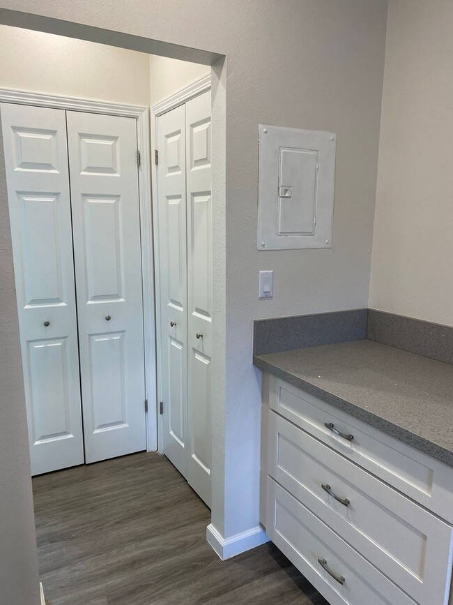 Photo - Cute Liliha Studio, Utilities included