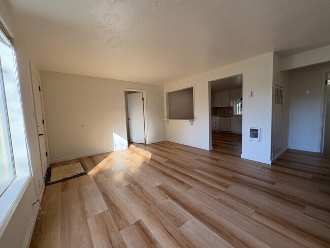 Photo - 2835 Pearl St