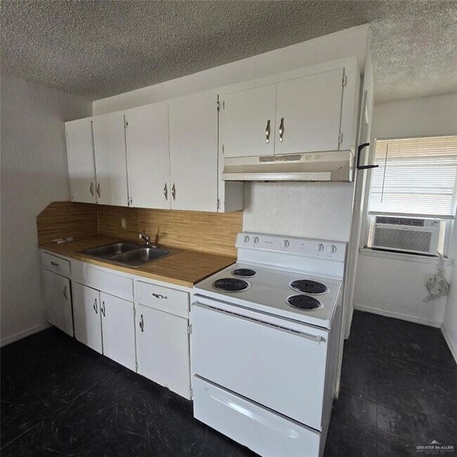 Photo - 9 E Donna Blvd