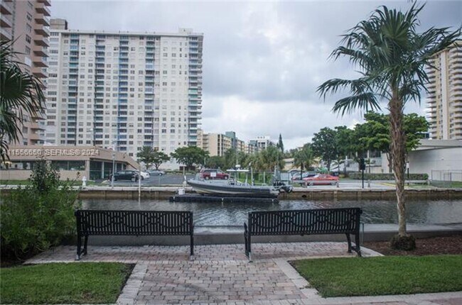 Photo - 17100 N Bay Rd Unit 17100 N Bay Rd # 1402