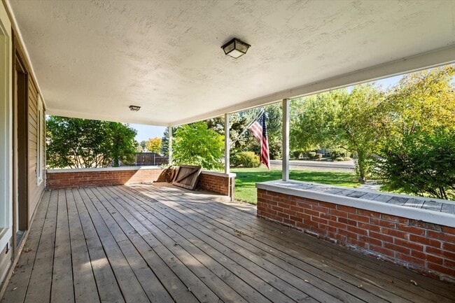 Photo - Charming Country Home on 1 Acre – 2 Bed, 1...
