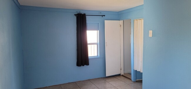 Building Photo - 3257 57th Ave N