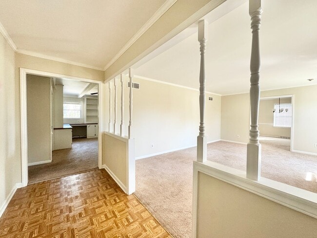 Photo - Spacious 3 Bedroom Home Convenient to New Garden