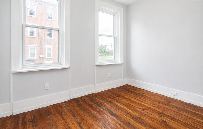 Photo - 1720 N Marshall St Unit 1