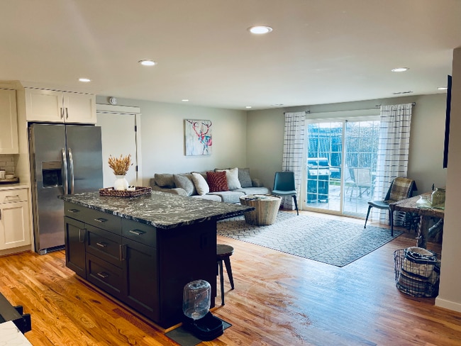 Photo - 305 Rosewood St